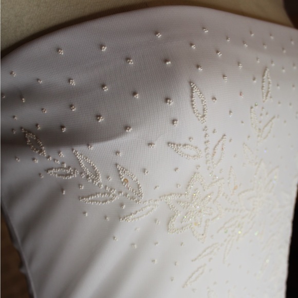 White beaded dress - Picture 8 of 11